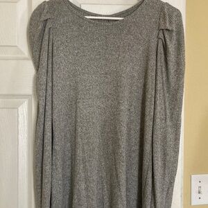 Elegantees Gray Long Sleeve Women's Top/ sweater